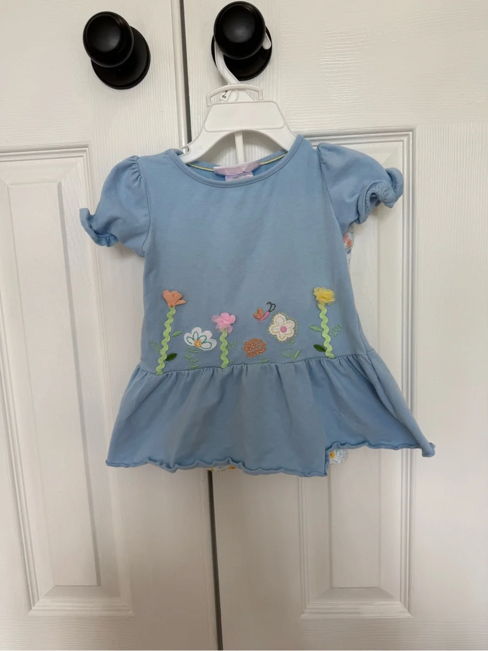 Bonnie Baby Light Blue Floral Appliqué Short Sleeve Peplum Top